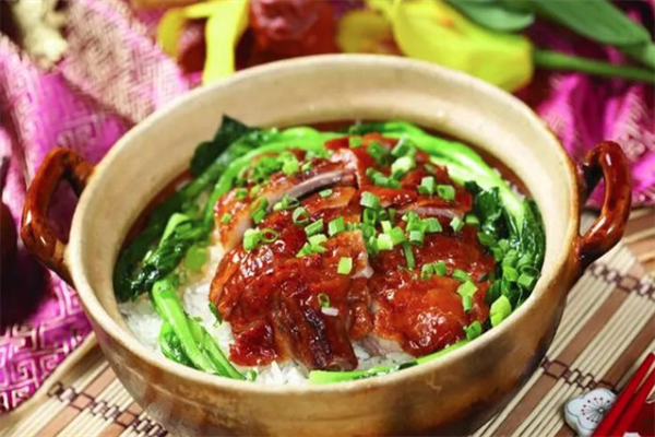 味臻粤煲仔饭