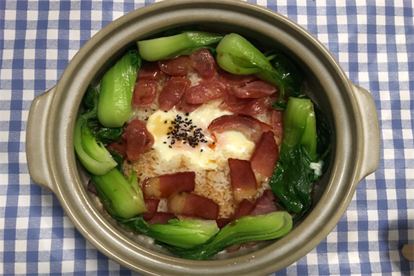 港港地煲仔饭