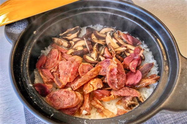 佳思广式煲仔饭