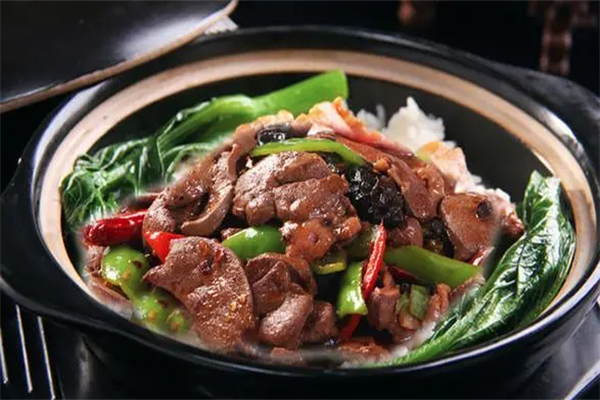 妈妈煲仔饭