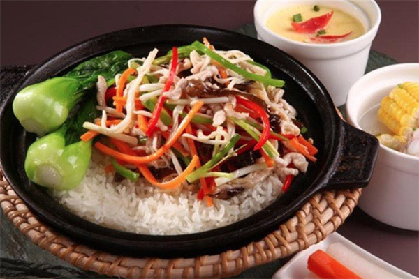 鲍香煲仔饭