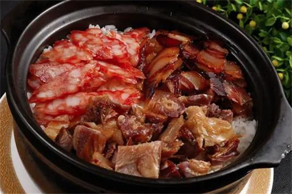 夏家煲仔饭 夏家煲仔饭