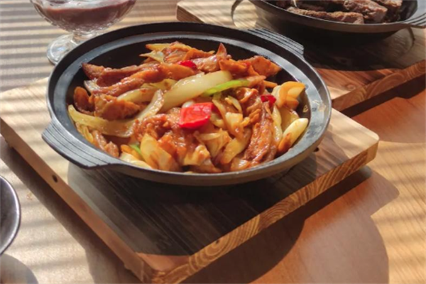 百中汇煲仔饭