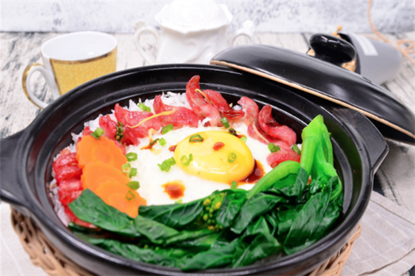 波仔煲仔饭 波仔煲仔饭