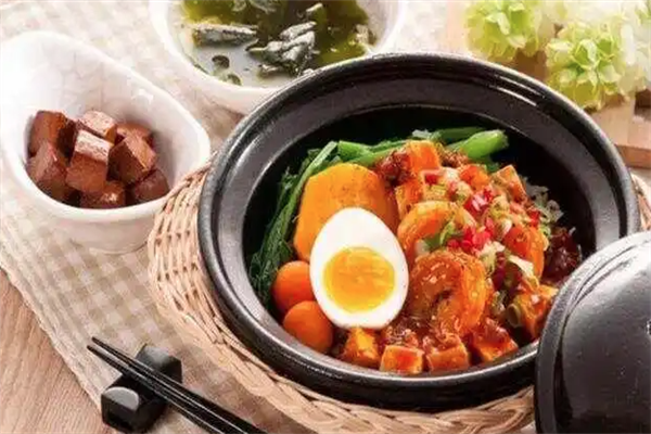 迦南煲仔饭