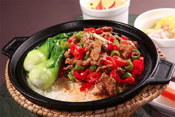叫了个煲仔饭