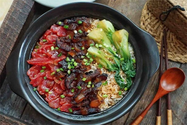老爷正宗煲仔饭