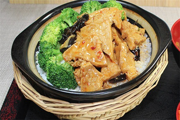雄兴煲仔饭