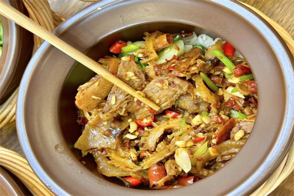 美食莱煲仔饭