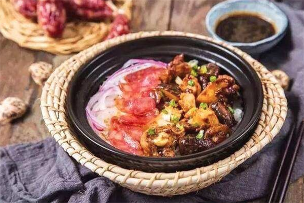紫萱煲仔饭