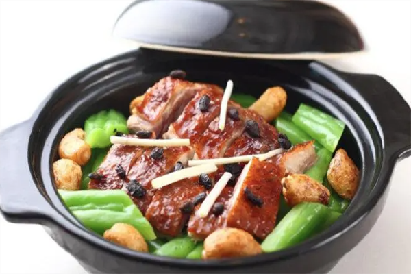 宝仔煲仔饭