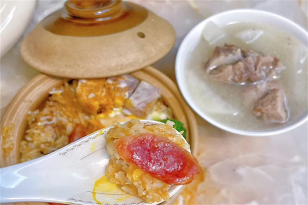 味香居煲仔饭