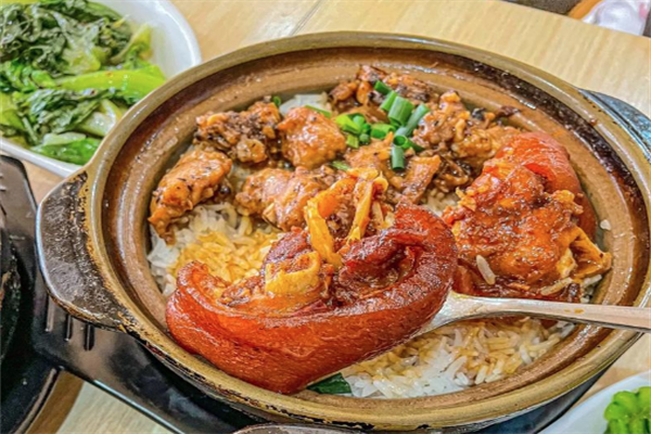 宸食味煲仔饭