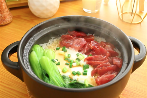 依婷煲仔饭