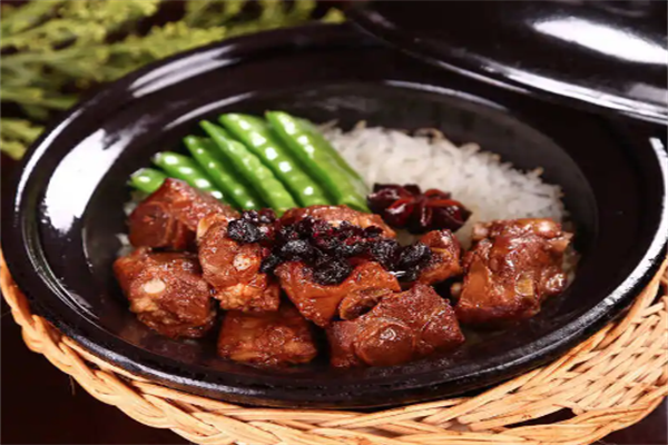 皇朝煲仔饭