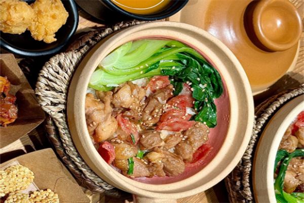 粤创黑米煲仔饭