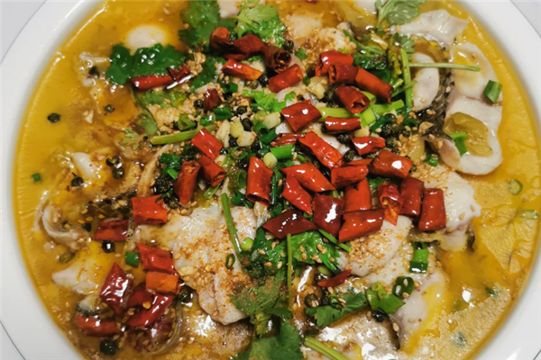 布衣侯酸菜小鱼