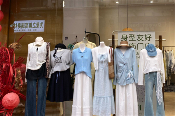 芮娜依莲大码女装 芮娜依莲大码女装