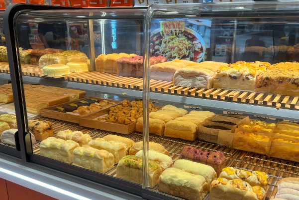 曹家休闲食品蛋糕店