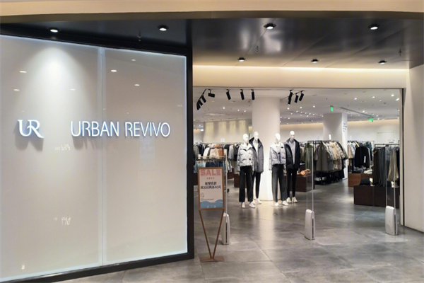 URBANREVIVO女装