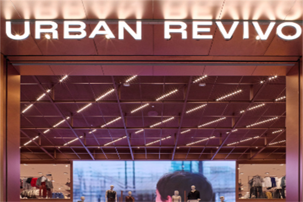 URBANREVIVO女装