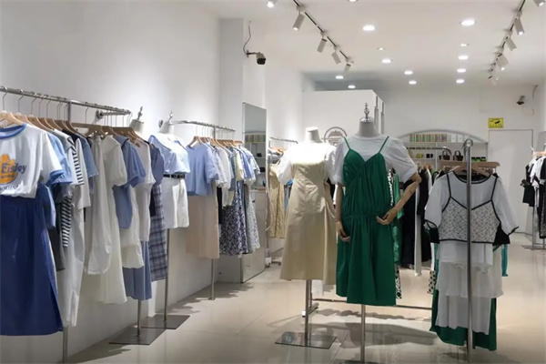 一品折扣店女装
