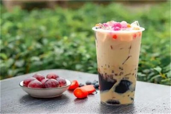 遇见仙草奶茶店加盟费是多少?开店开销精简,盈利更轻松