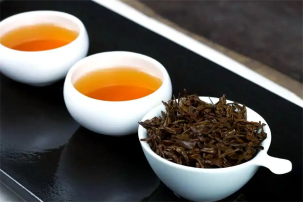 茶怪张
