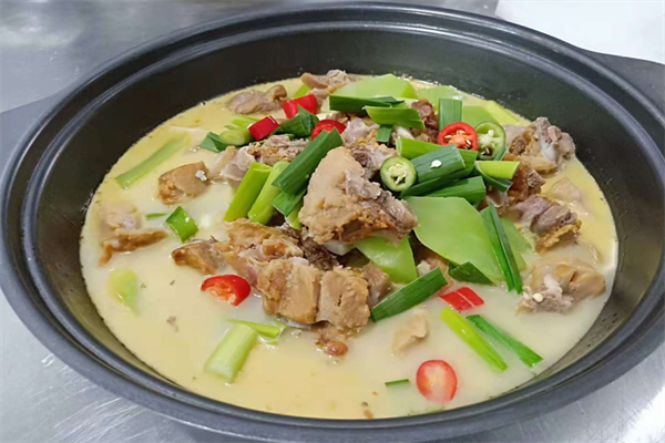 丽江腊排骨火锅