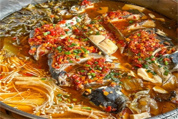 鱼满庭