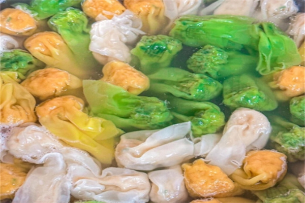 多彩馄饨