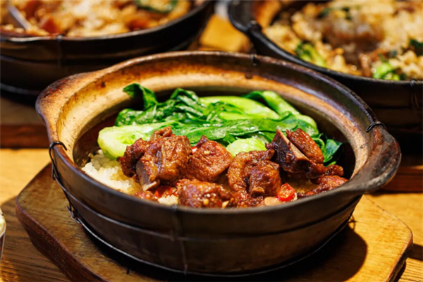 美食佳煲仔饭