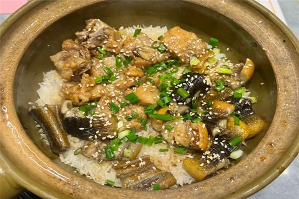 口头馋功夫煲仔饭
