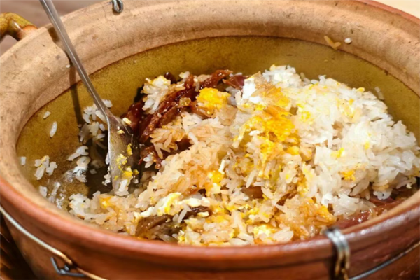 乔乔煲仔饭