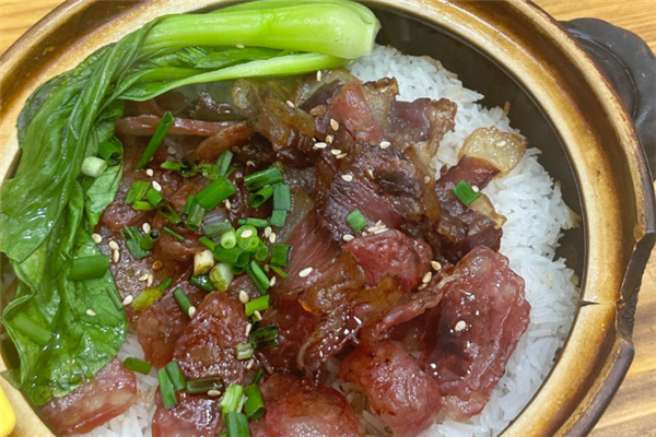 勤快熊煲仔饭