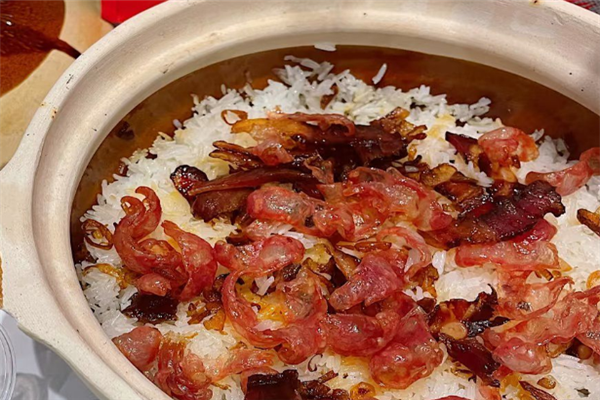 好厨舌尚煲仔饭