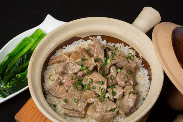 名仕煲仔饭