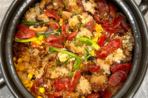 菜花湘煲仔饭