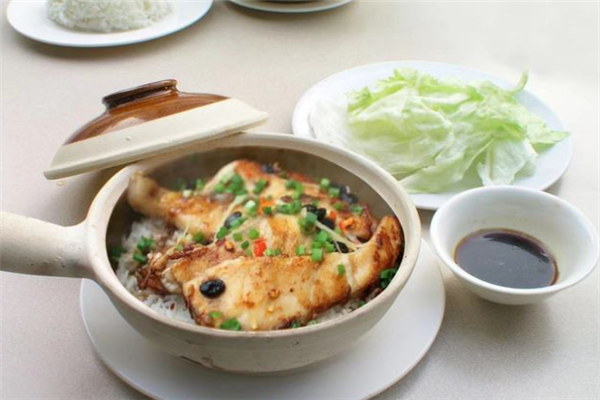 鸣记煲仔饭 鸣记煲仔饭