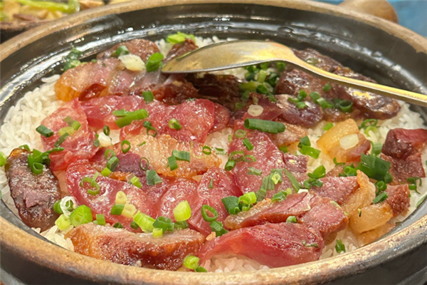谷煲铺煲仔饭 谷煲铺煲仔饭