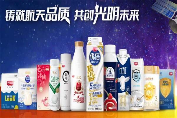 光明乳业牛奶棚