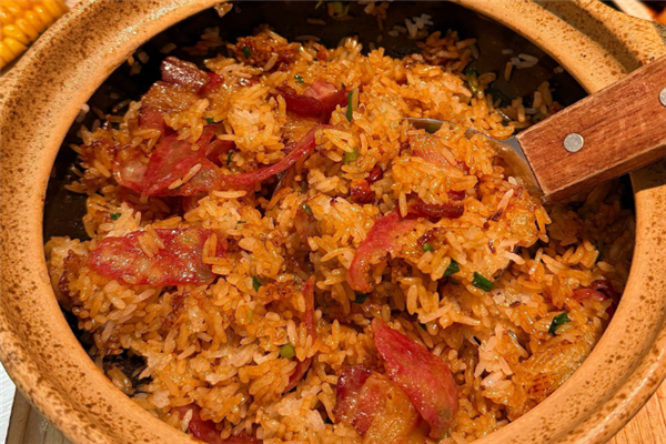 楚楚煲仔饭 楚楚煲仔饭