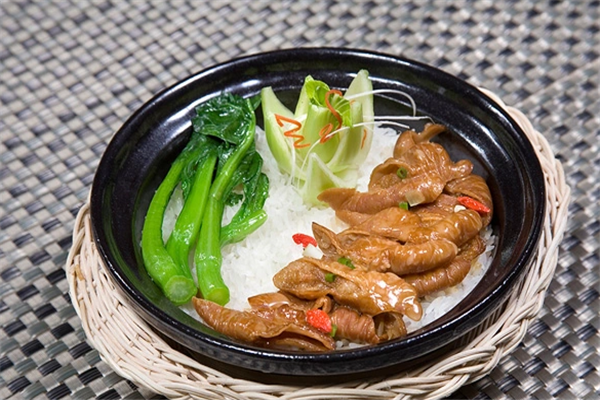 杰杰煲仔饭 杰杰煲仔饭