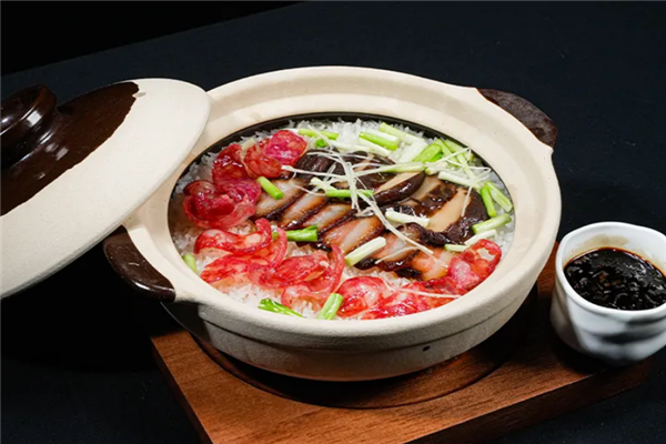 桃姐煲仔饭