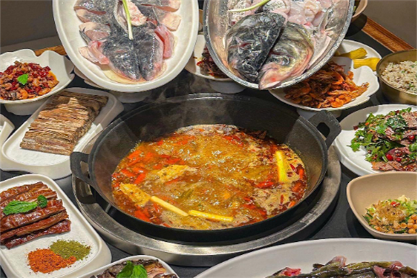 吃成都鲜鱼火锅