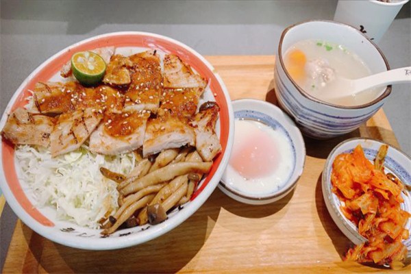 耿大叔擂椒盖码饭