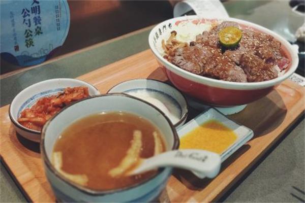 耿大叔擂椒盖码饭