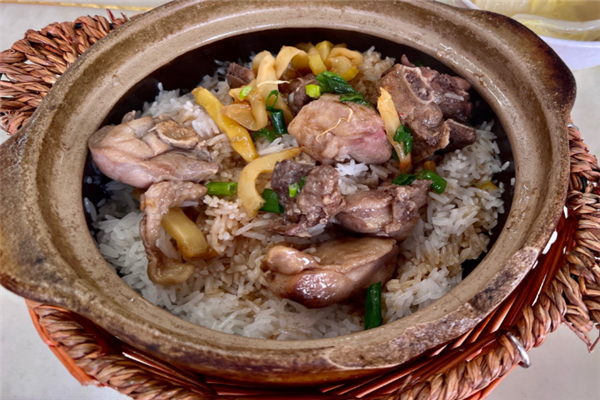 俊记煲仔饭
