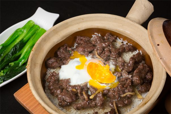 煲年华煲仔饭