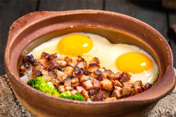 香胤粲煲仔饭